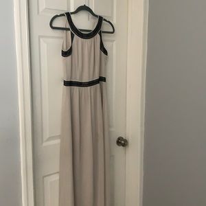Elegant dress. - size 4